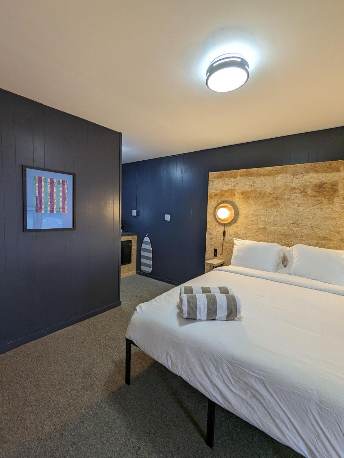 The Brooks Motel 4*